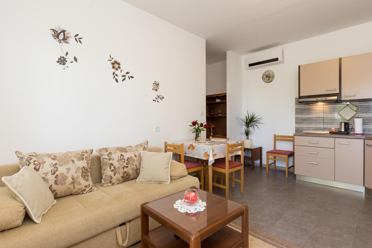 Apartments Olive Mlini Bagian luar foto